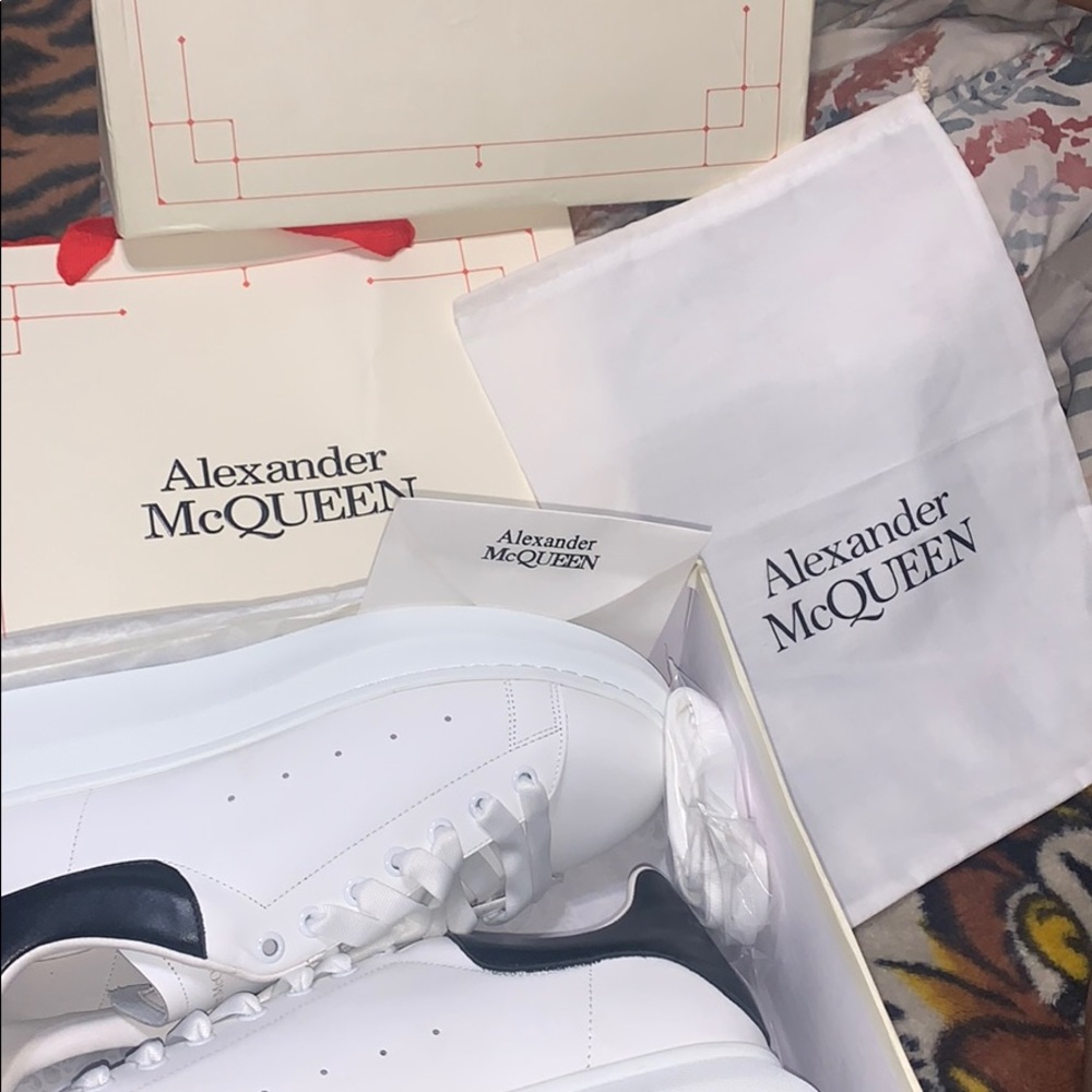 COPY - Authentic Alexander McQueen sneaker